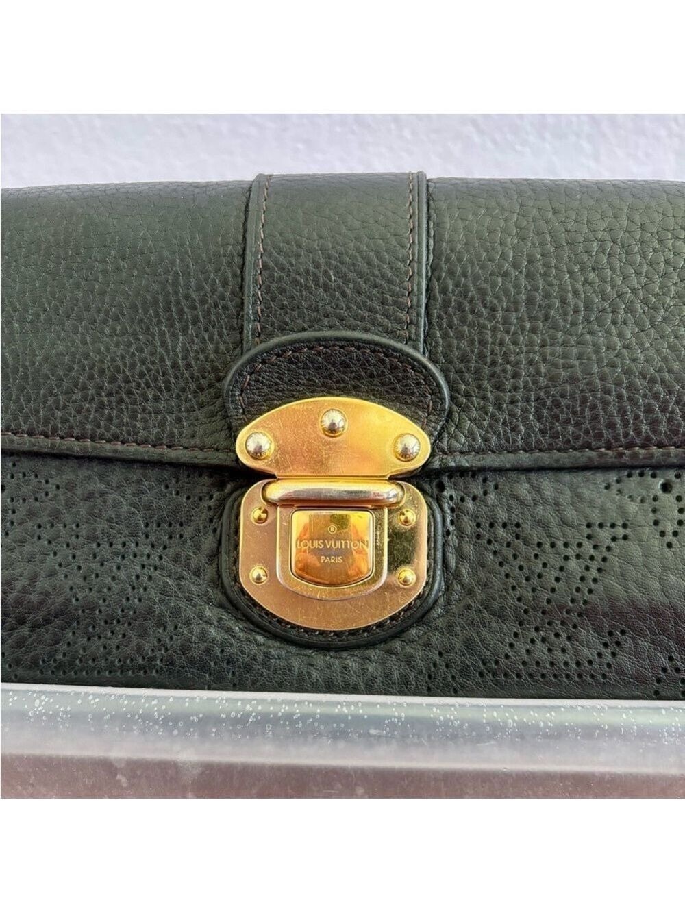 Louis Vuitton Mahina Amelia Wallet Black Perforated Leather - Picture 3 of 7